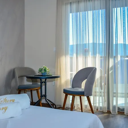 Hotel Story