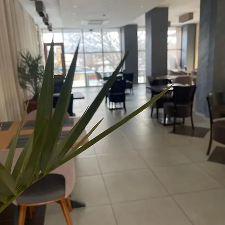 Hotel Story